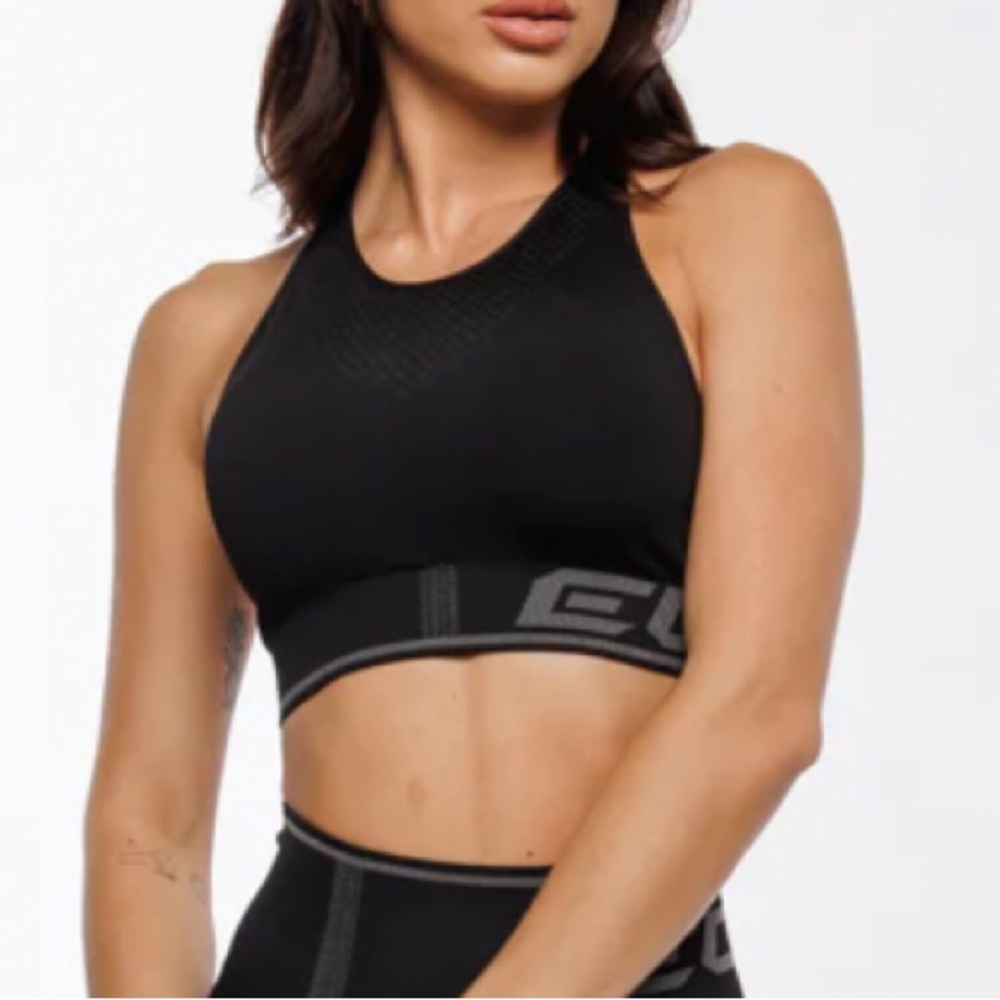 ECHT ARISE RETURN SPORTS BRA Size S